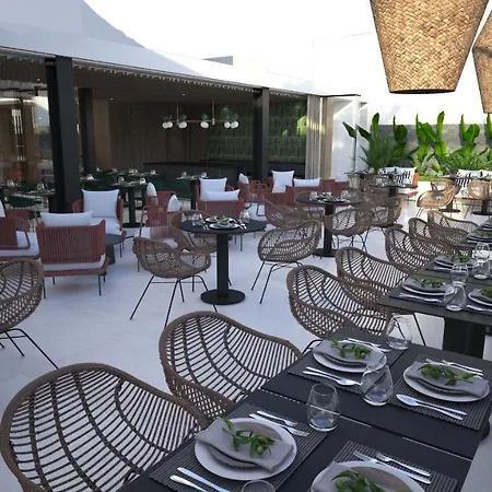 Hotel M.